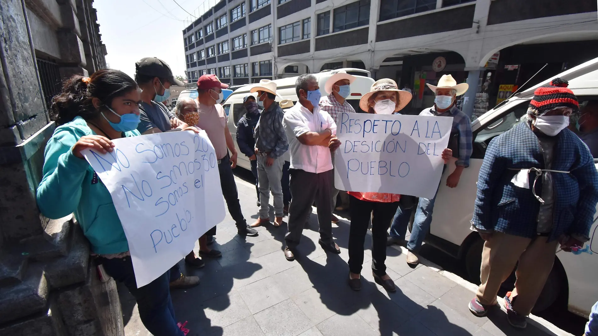 FROY-F04A Ciudadanos de Hueyapan en Palacio de Gobierno (4)